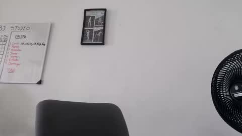 Esteban Reyes  independent model online show from 12/16/25, 03:50