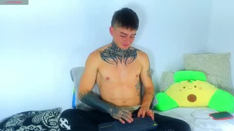 Esteban independent model online show from 05/18/26, 01:13