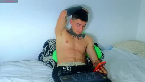 Esteban independent model online show from 05/20/26, 10:16