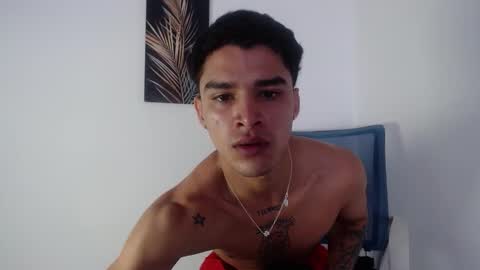 Snapshot of estebanjm22 chatting on 03/19/26, 01:26 Esteban online show from 03/19/26, 01:26