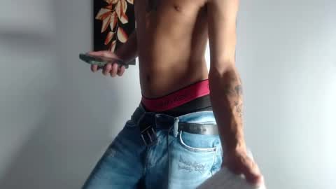 Snapshot of estebanjm22 chatting on 03/29/26, 03:17 Esteban online show from 03/29/26, 03:17