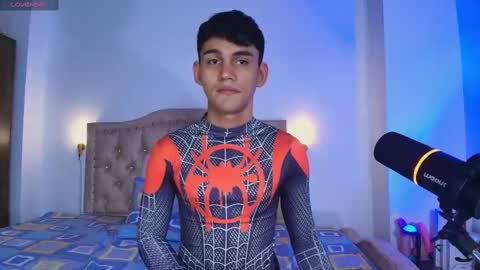 Esteban online show from 09/19/25, 02:07