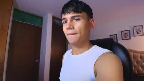 Esteban online show from 10/22/25, 10:48