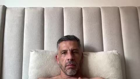 estefano1421 online show from 03/01/26, 05:48