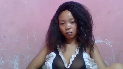 estelah20 online show from 10/30/25, 08:16