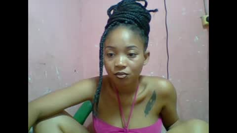 estelah20 online show from 11/17/25, 08:09