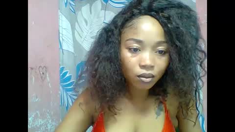 estelah20 online show from 02/04/26, 10:21