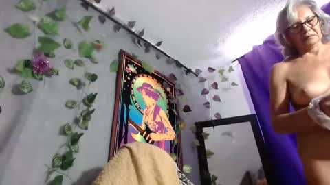 estelamaris online show from 12/02/24, 02:52