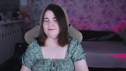 Snapshot of estelle_hicks chatting on 04/28/26, 06:57 estelle_hicks online show from 04/28/26, 06:57