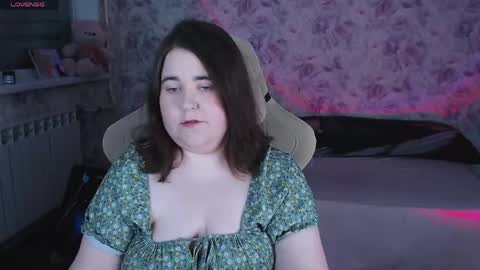 Snapshot of estelle_hicks chatting on 05/06/26, 06:57 estelle_hicks online show from 05/06/26, 06:57