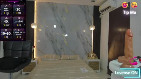 Estephany online show from 12/16/24, 09:41