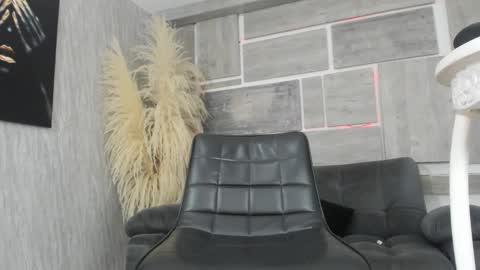 Estephany online show from 10/21/25, 02:12