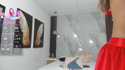 Estephany online show from 10/30/25, 09:59