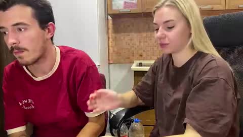 Snapshot of ester_vixen chatting on 10/05/25, 07:01 Ester online show from 10/05/25, 07:01