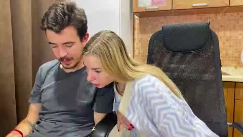 Snapshot of ester_vixen chatting on 10/10/25, 05:45 Ester online show from 10/10/25, 05:45