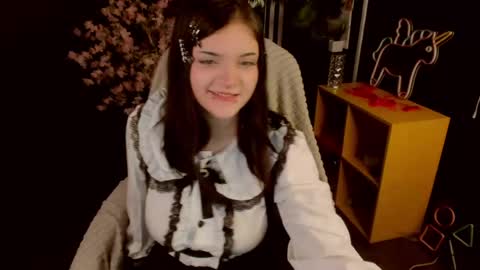 Ester  online show from 04/30/26, 10:54