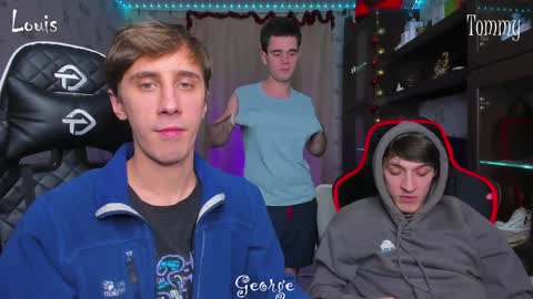 Snapshot of esthetics_boys chatting on 01/06/25, 07:45 LOUIS online show from 01/06/25, 07:45