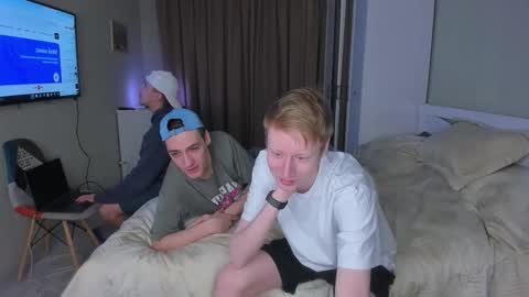 LOUIS online show from 02/03/26, 04:21