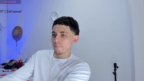 estivenvel online show from 02/27/25, 02:32