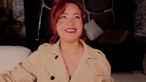 estrella05_ online show from 09/27/25, 04:39