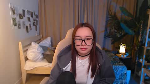 estrella_nouri online show from 03/10/26, 02:55