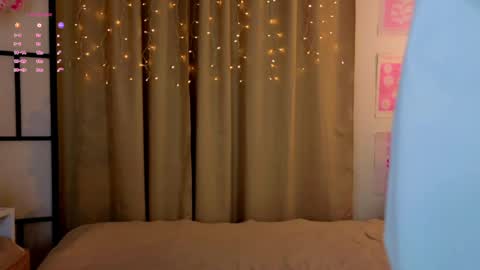 Anna  online show from 04/17/26, 08:12