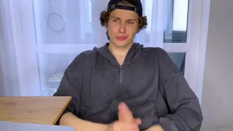 Alex online show from 04/08/26, 10:48