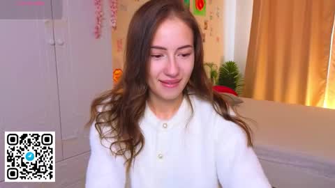 esyameglin online show from 09/17/25, 02:13