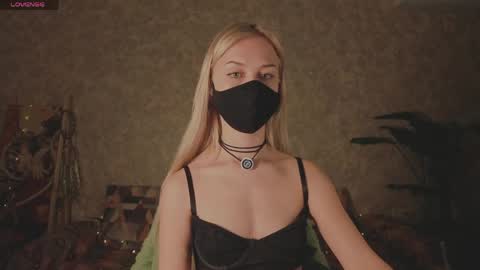 Sophia online show from 04/01/26, 11:35