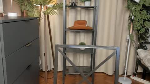 Natalie online show from 11/28/25, 05:43