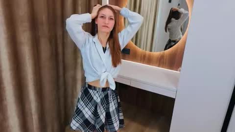 Snapshot of ethaalvidrez chatting on 12/02/25, 04:02 Mary online show from 12/02/25, 04:02