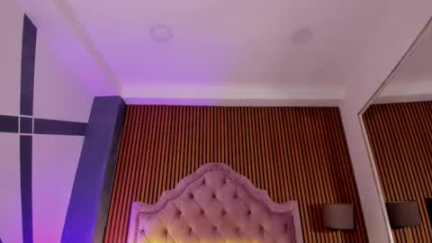 ethaancox online show from 09/26/25, 09:13