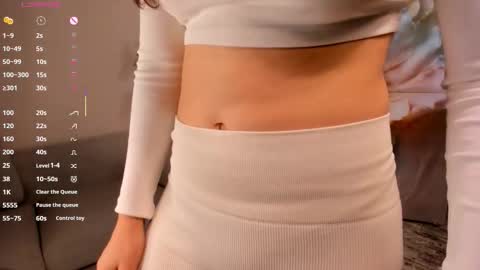 Jessi online show from 09/30/25, 03:06