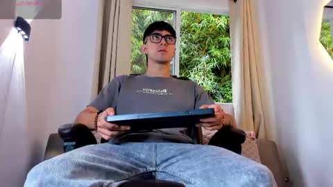 etham_wolf1 online show from 06/08/26, 06:41