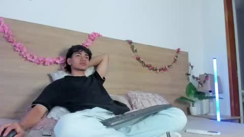 Ethan Bigdick Latino  online show from 07/29/26, 11:30