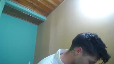 Snapshot of ethan_anavrin chatting on 01/12/25, 05:01 greetings sergi online show from 01/12/25, 05:01