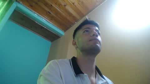 Snapshot of ethan_anavrin chatting on 01/26/25, 05:13 greetings sergi online show from 01/26/25, 05:13