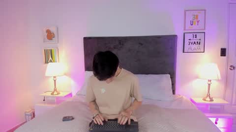 ethan and ava online show from 02/07/25, 01:43