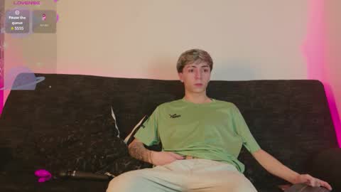 Snapshot of ethan_and_ava chatting on 06/04/26, 02:39 ethan and ava online show from 06/04/26, 02:39