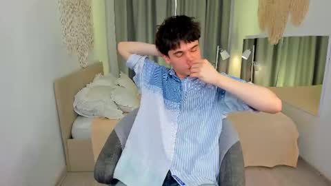 Snapshot of ethan_crowe chatting on 07/31/26, 10:47 Ethan online show from 07/31/26, 10:47