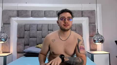 Snapshot of ethan_greys chatting on 11/15/25, 04:21 ethan_greys online show from 11/15/25, 04:21