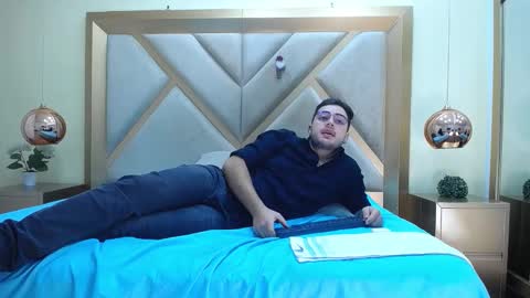 ethan_greys online show from 12/18/25, 02:06