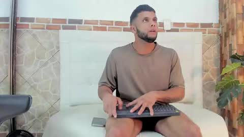 ethan helmut online show from 12/07/24, 07:43