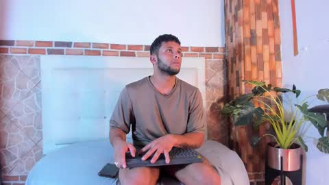 ethan helmut online show from 01/07/25, 03:14