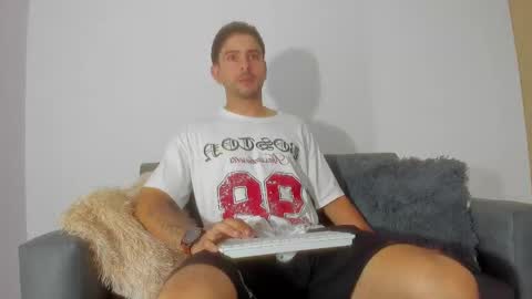 Ethan Muller online show from 02/08/25, 07:05