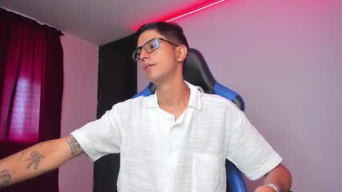 Snapshot of ethan_sai01 chatting on 01/05/25, 08:00 ETHAN SAI online show from 01/05/25, 08:00