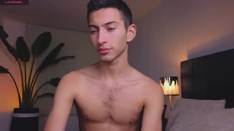 Snapshot of ethan_skiny_ chatting on 01/06/25, 04:04 Joan online show from 01/06/25, 04:04