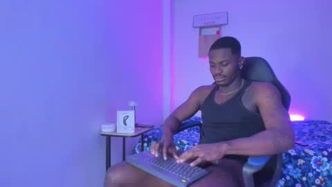 ethan travis online show from 10/03/25, 08:50