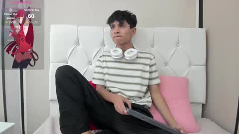 Snapshot of ethan_westt chatting on 09/22/25, 09:39 Ethan online show from 09/22/25, 09:39