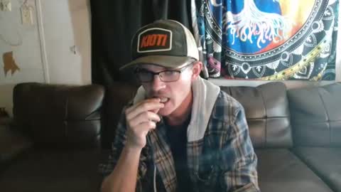 Ethan Steele online show from 01/01/25, 01:37